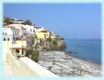 Loft LIPARI affitto    PUNTO CASA VIRGA Srl