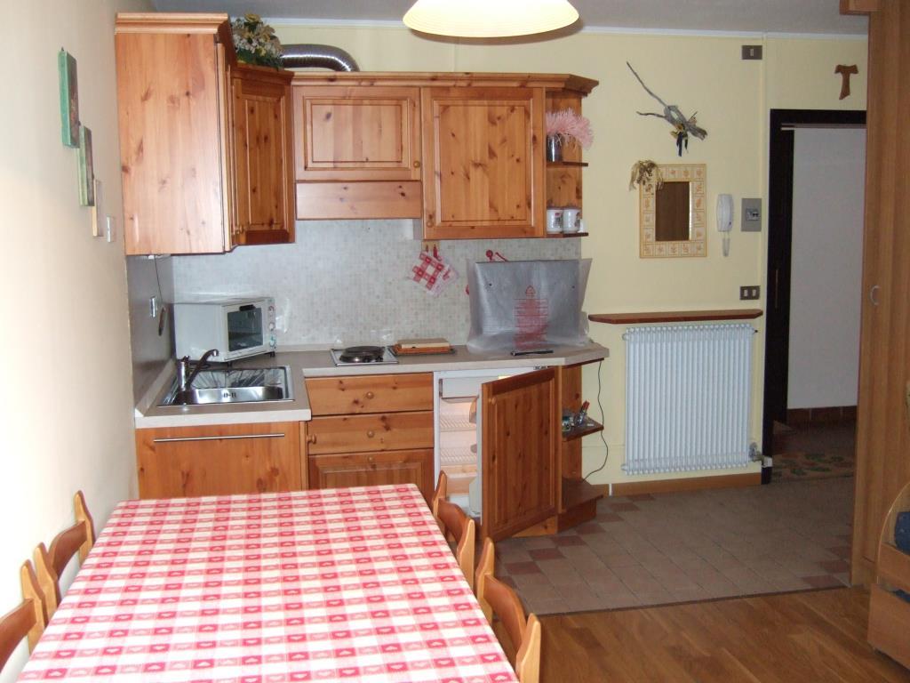 Appartamento BORMIO vendita   via cacciatori delle allpi AZIENDE & IMMOBILI DI MAPELLI ALESSANDRO