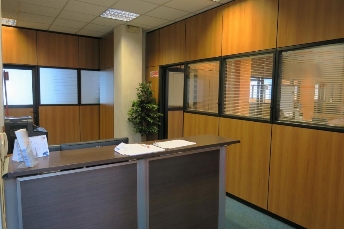 Ufficio - Loc.Com. MILANO vendita   Viale Stelvio PRIMOSITO RE