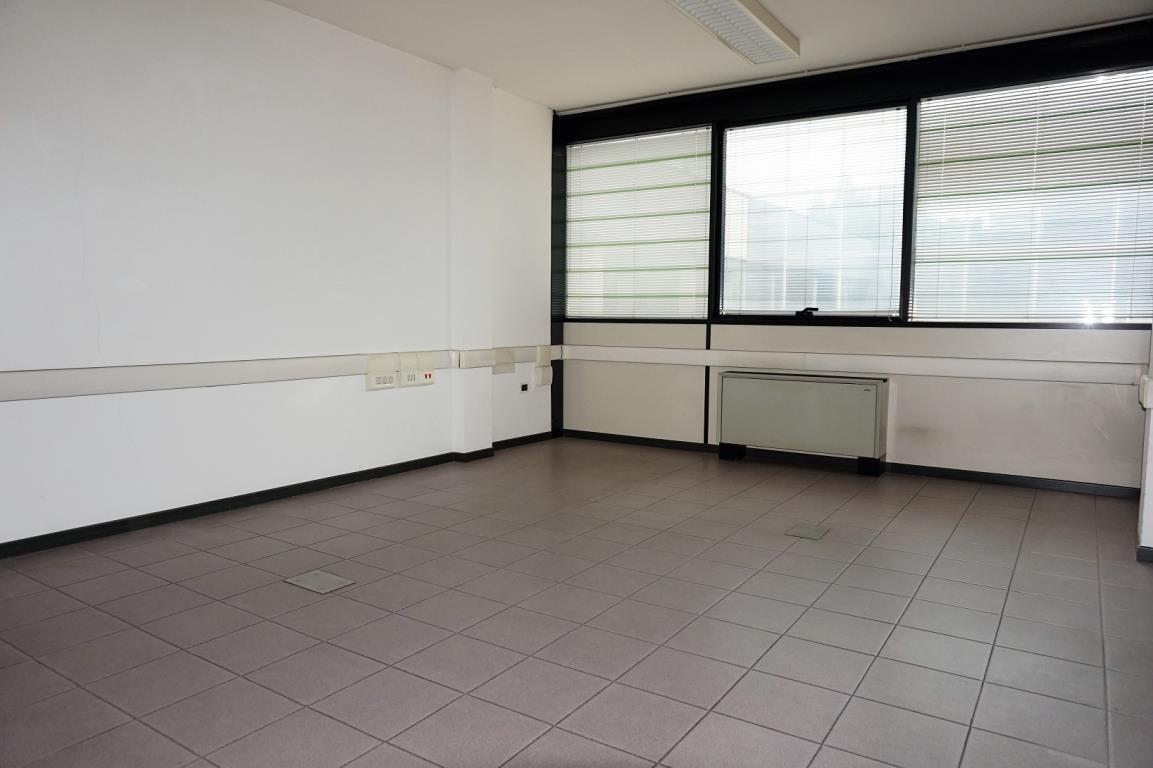Ufficio - Loc.Com. LA SPEZIA vendita    IL CENTRO IMMOBILIARE snc di Stefano Santi