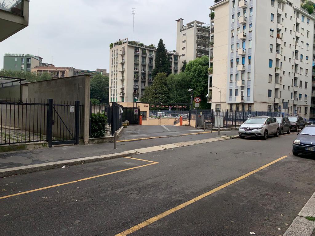 Box auto - Posto auto MILANO vendita  PORTA ROMANA  DMV Real Estate