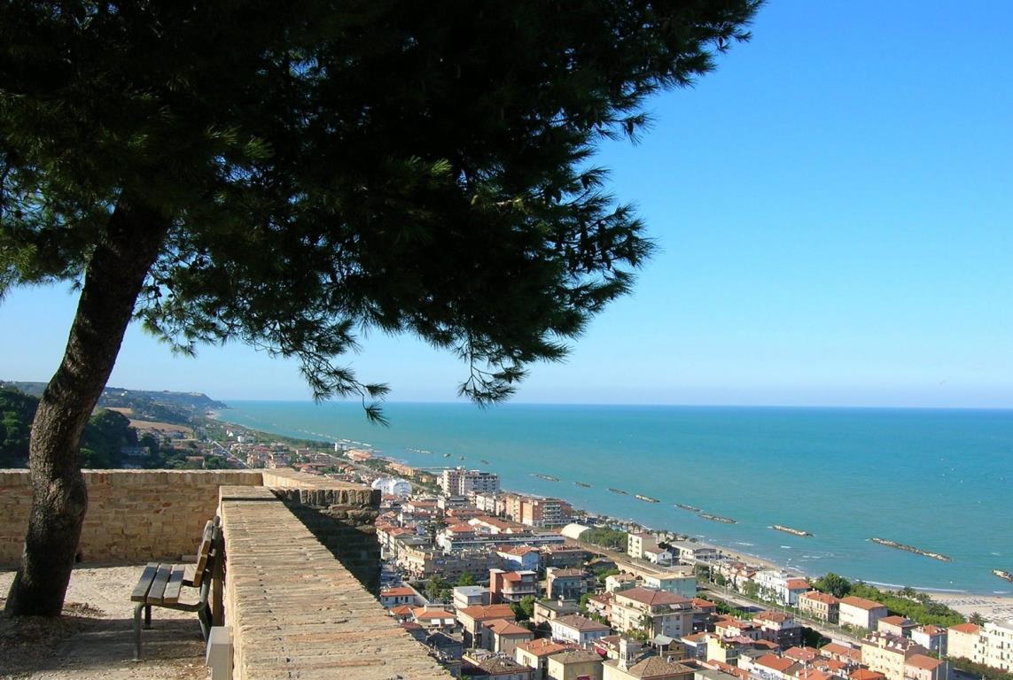 Vendesi villa a Cupra Marittima (AP)