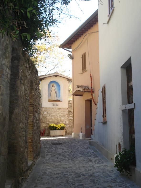 Villa Unifamiliare - Indipendente FOLIGNO vendita   Pale Montanari Immobiliare