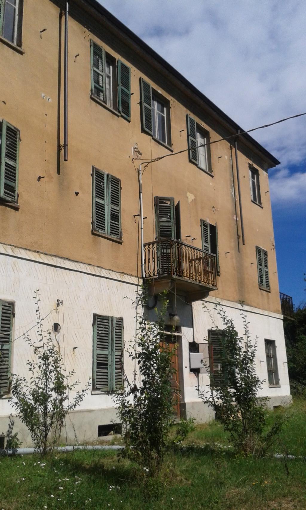  asti vendita quart:  tuttocase agenzia immobiliare