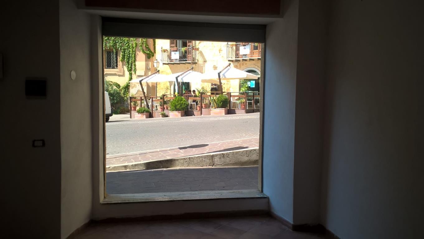 Negozio - Loc.Com. AGRIGENTO affitto    CANTAVENERA ROSARIO