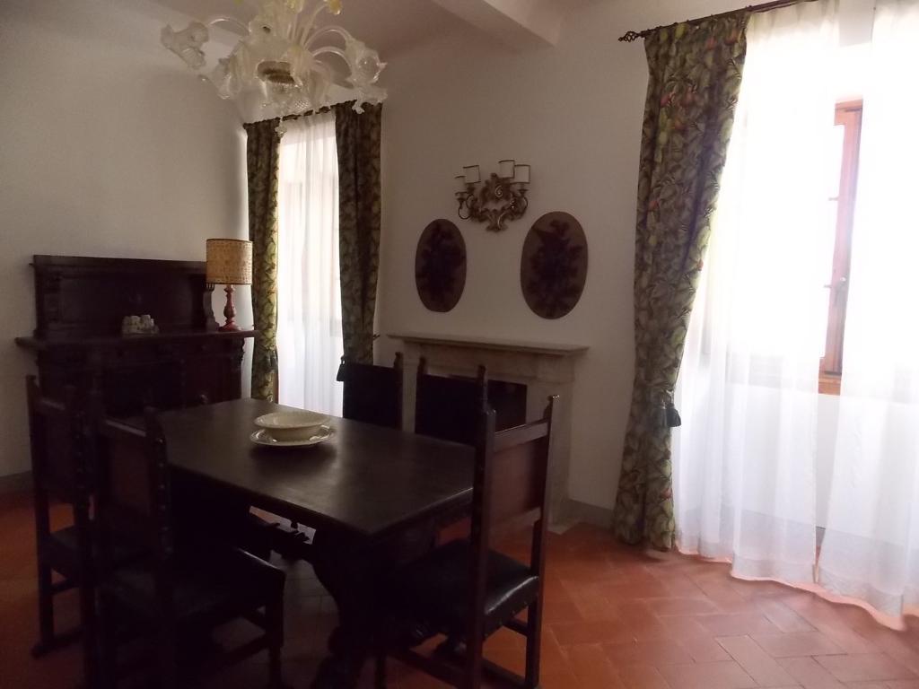 Vendesi elegante villa a San Casciano in Val di Pesa (FI)