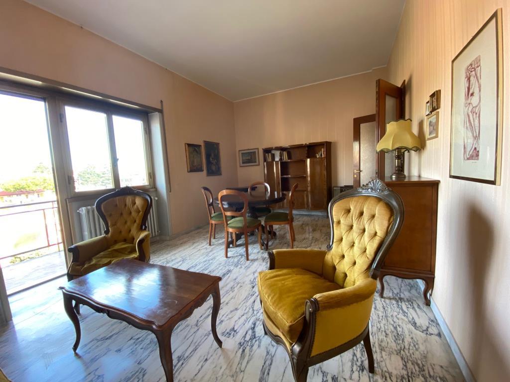Appartamento ROMA vendita  TOMBA DI NERONE (ZONA DELLA XX MUN.) Via Caprarola IMMOBILI DI PRESTIGIO SRL