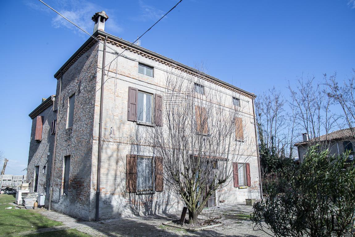  imola vendita quart:  compro casa srl