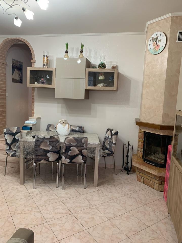  ravenna vendita quart: lido adriano cavour casa sas di savorani gabriella