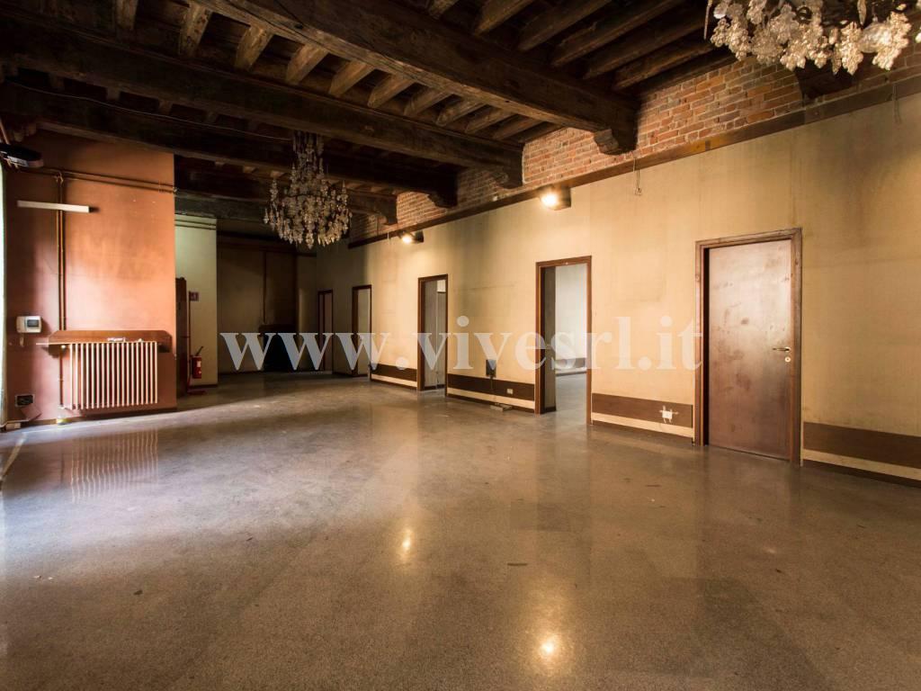 Ufficio - Loc.Com. MILANO vendita  MONTENAPOLEONE  VIVE SRL
