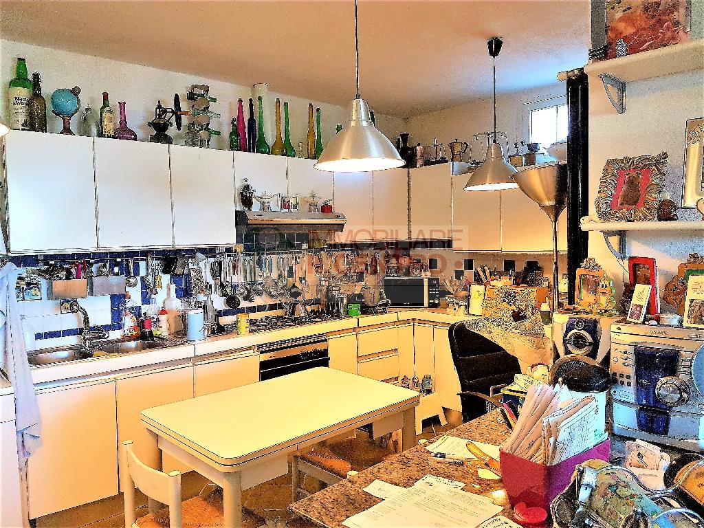 Villa Unifamiliare - Indipendente FOLLO vendita    IL CENTRO IMMOBILIARE snc di Stefano Santi