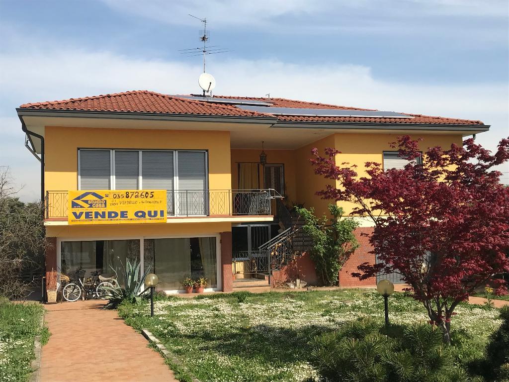  ciserano vendita quart:  studio casa verdello