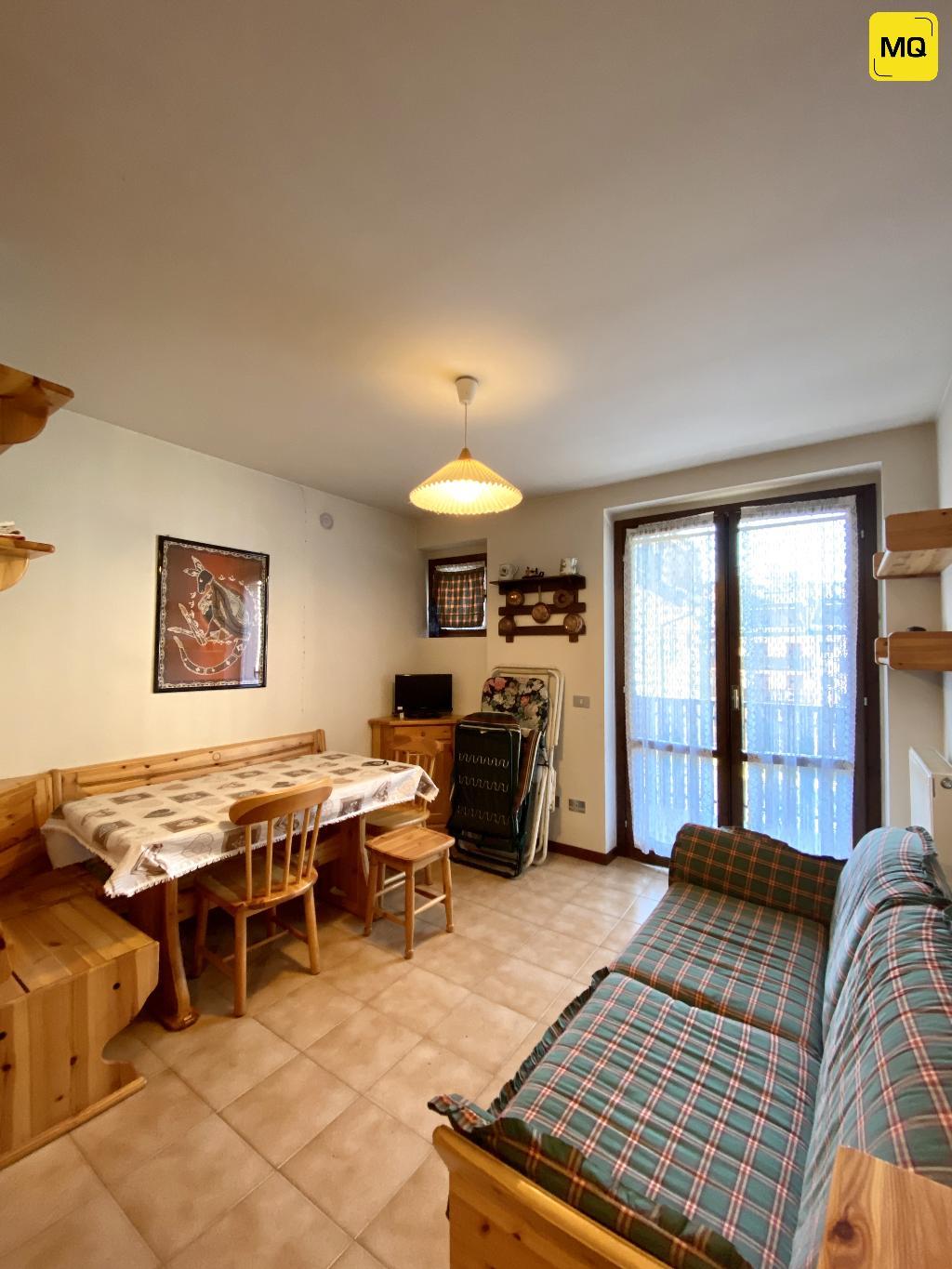 Appartamento APRICA vendita   Via Baradello Agenzia Immobiliare Metroquadro