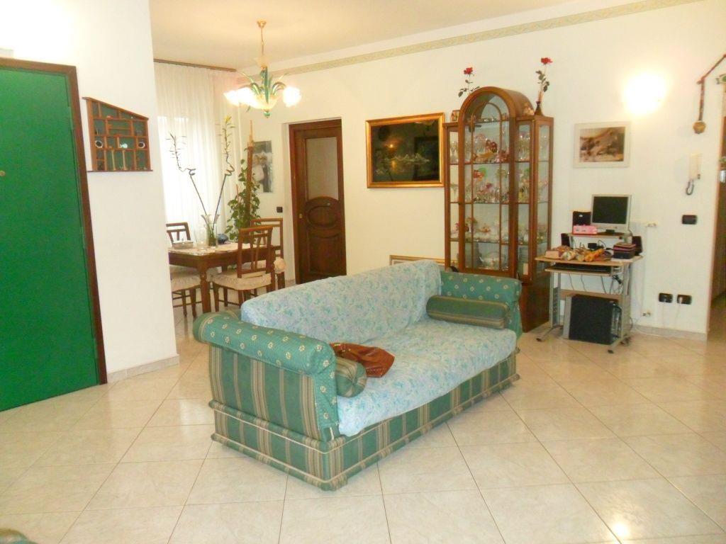  sarzana vendita quart:  il centro immobiliare snc di stefano santi