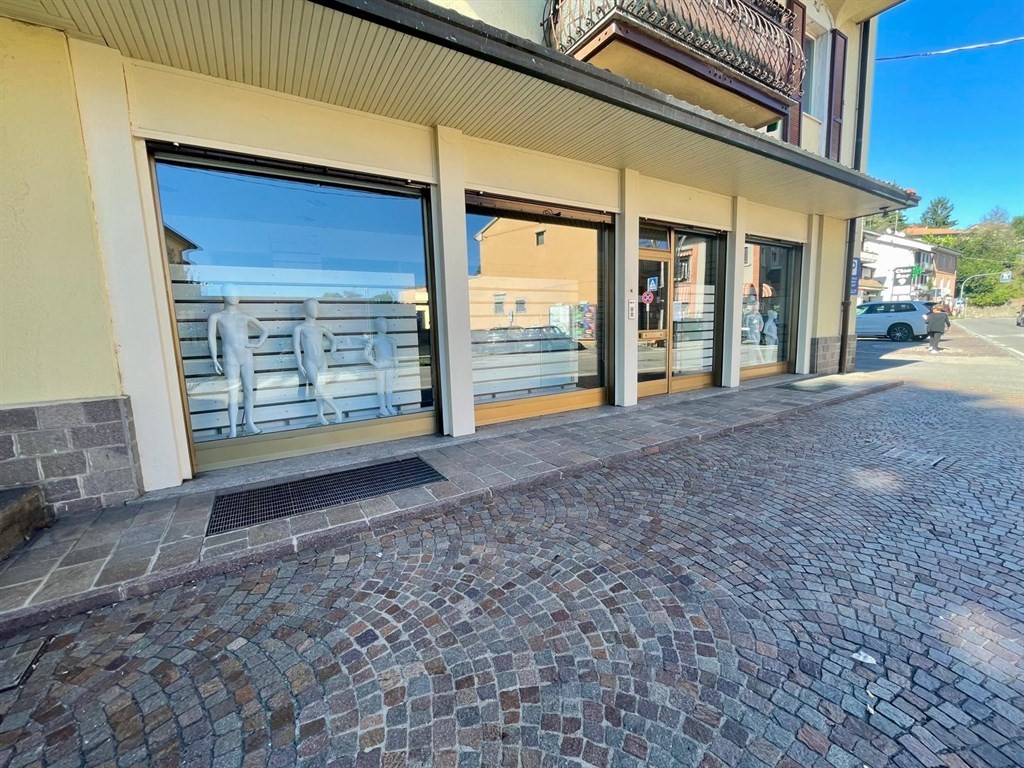 Rent Negozio, Castronno