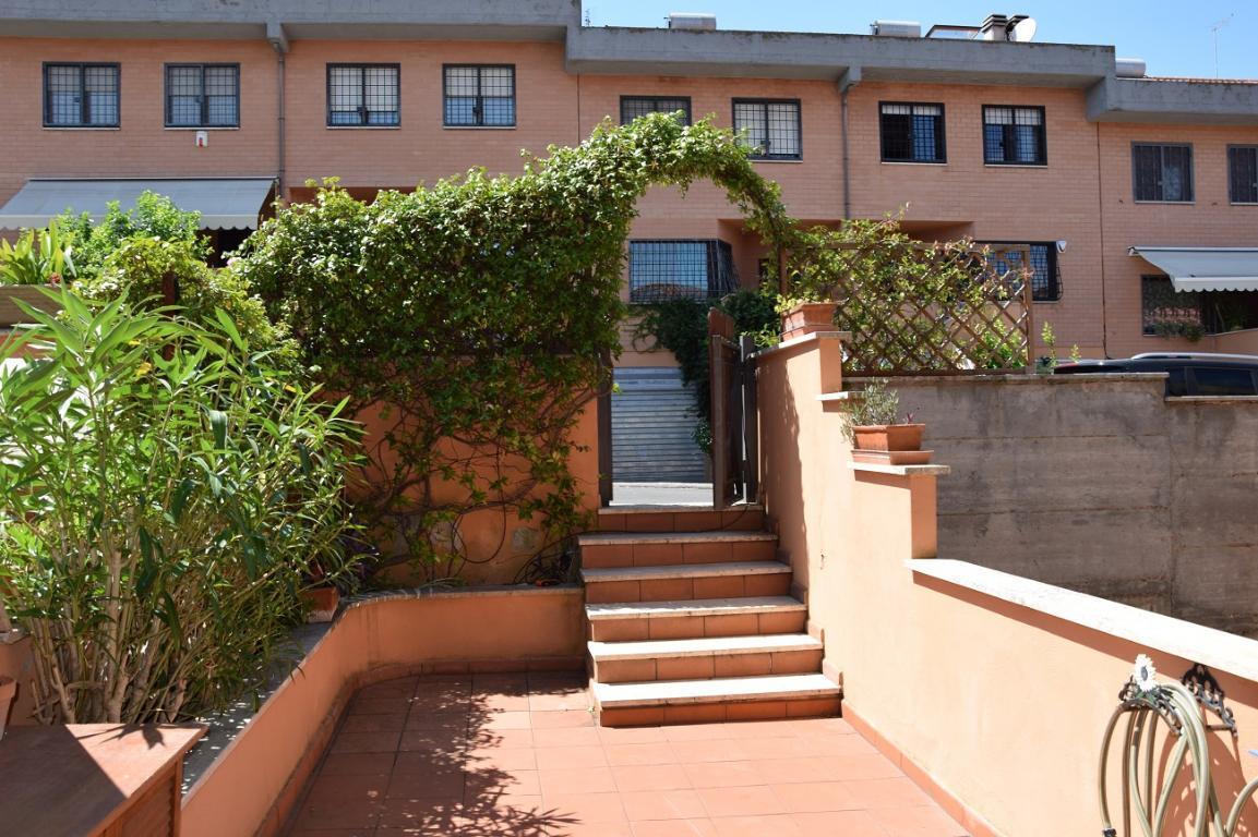 Villa Affiancata - Schiera ROMA vendita  LA GIUSTINIANA(ZONA DELLA XX MUN.) via Vincenzo Tieri SAMO ITALIA SRL