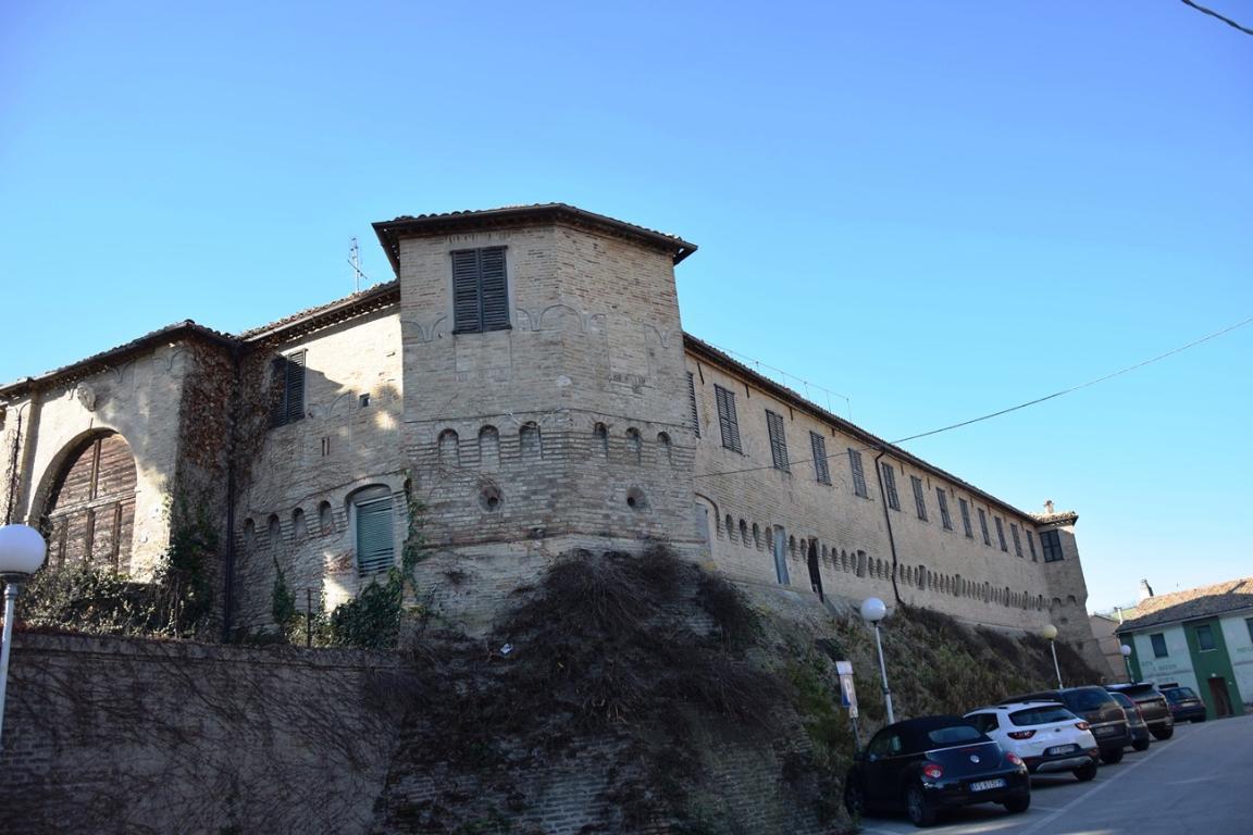 Foto - Castello In Vendita Monte Porzio (pu)