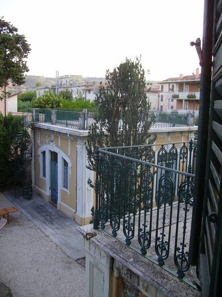 Villa in vendita a Grottammare con giardino