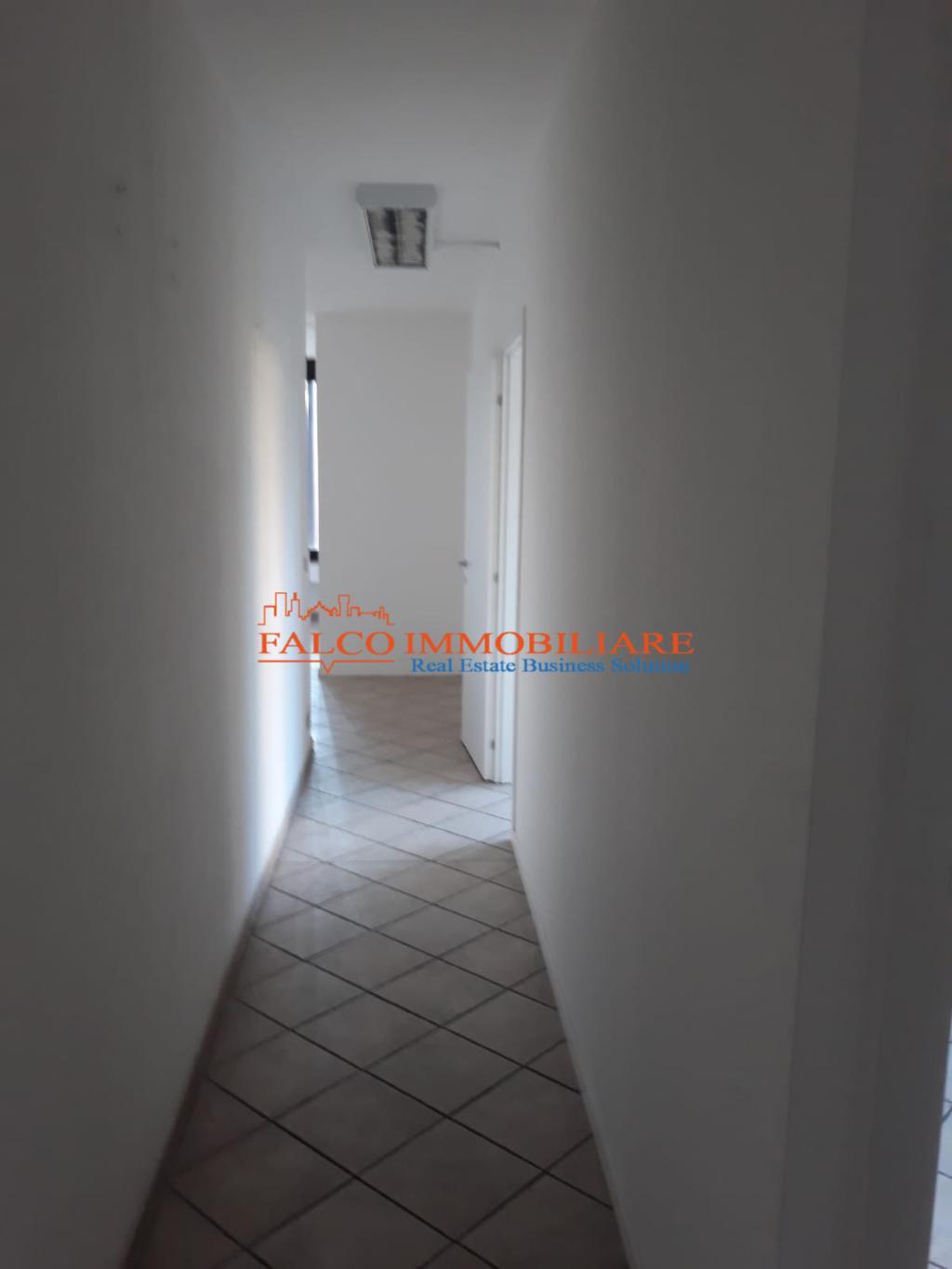 Ufficio - Loc.Com. MILANO affitto   VIALE MARCHE FALCO IMMOBILIARE SRL