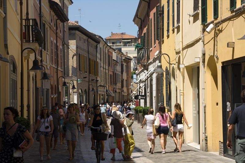 Negozio - Loc.Com. RAVENNA affitto  CENTRO  STUDIO EFFE di FABBRI PIERLUIGI e C. s.a.s.