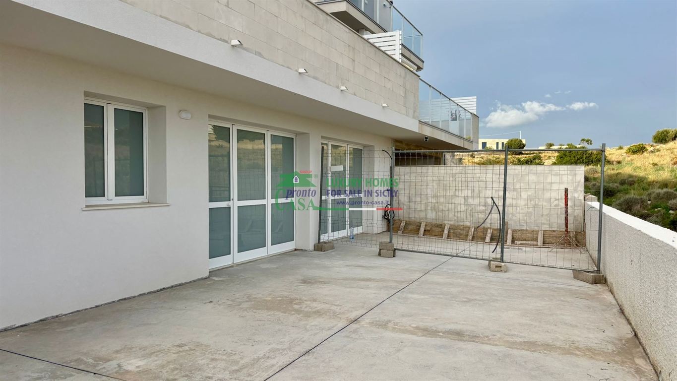 Garage in Vendita