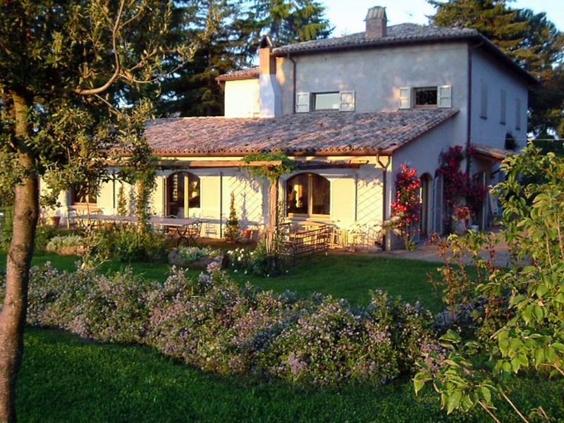 Affittasi prestigiosa villa con piscina a Orvieto (TR)