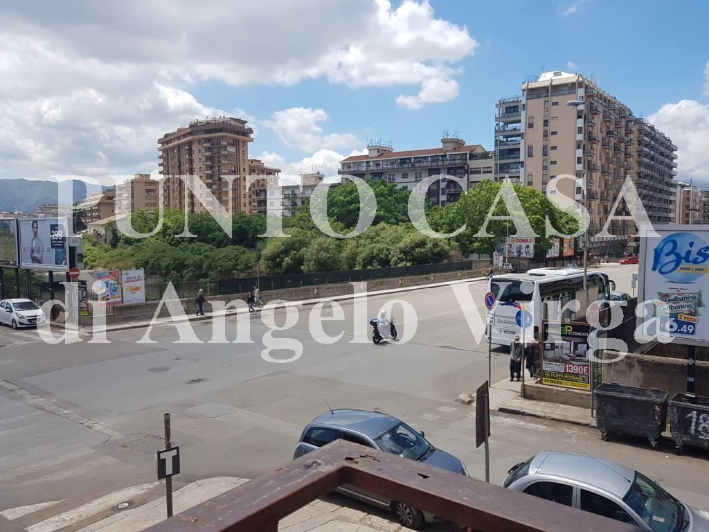 Appartamento PALERMO vendita  AUTONOMIA SICILIANA VIA AUTONOMIA SICILIANA PUNTO CASA VIRGA Srl