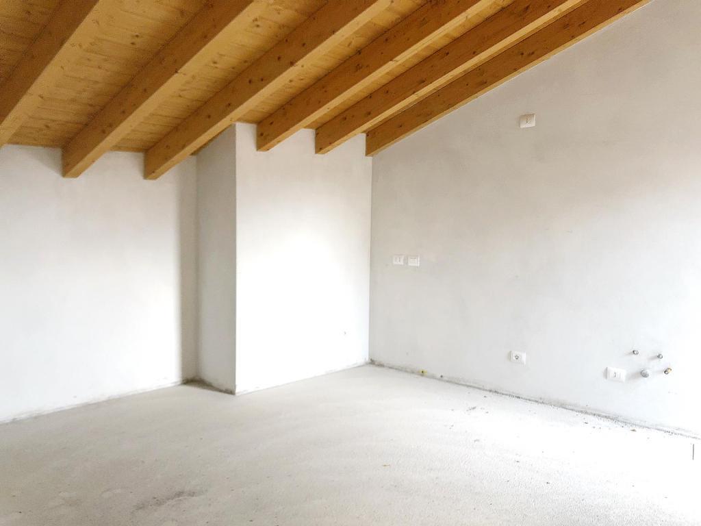 Appartamento LIERNA vendita   Via centrale Lisolago Servizi Immobiliari