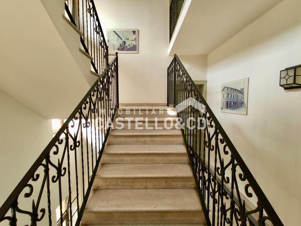 Appartamento PADENGHE SUL GARDA vendita   via Chiesa CASTELLO&CD Immobiliare di Rambaldini Loretta