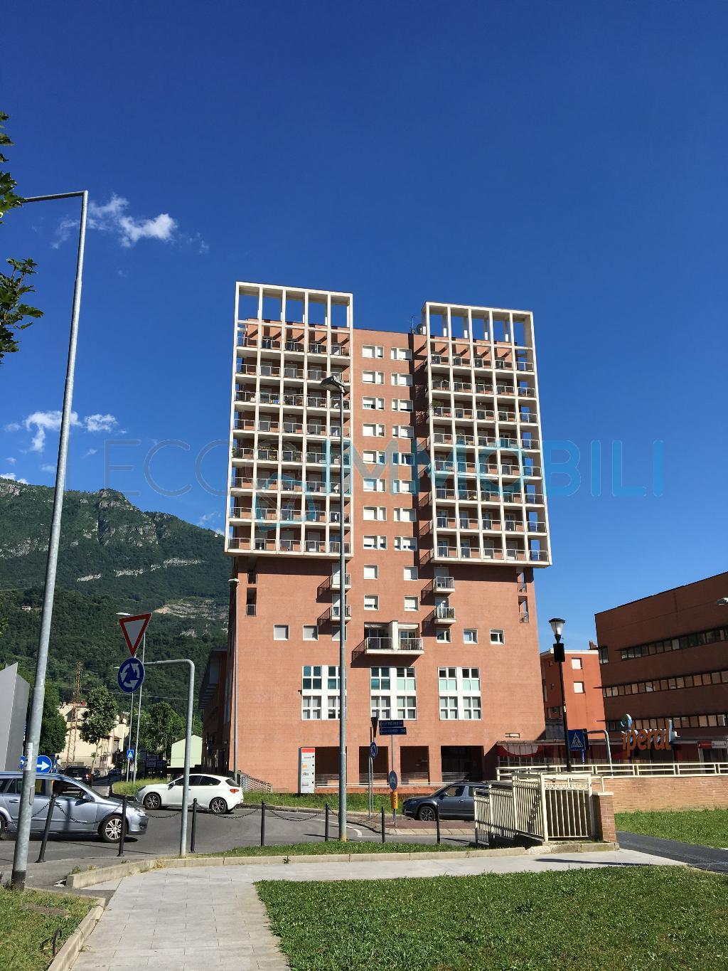 Ufficio - Loc.Com. LECCO vendita   viale montegrappa STUDIO LECCO TRE S.R.L.