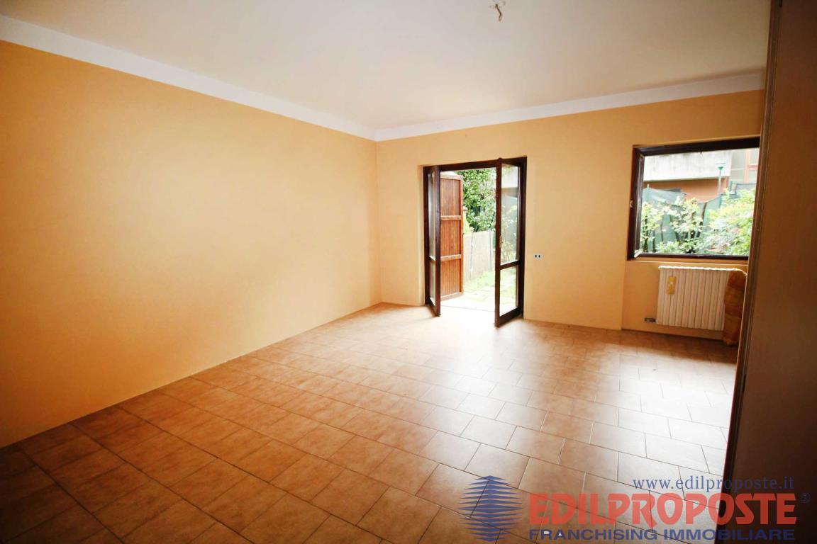 Villa Affiancata - Schiera LAZZATE vendita   Via Guglielmo Marconi Edilproposte Lazzate