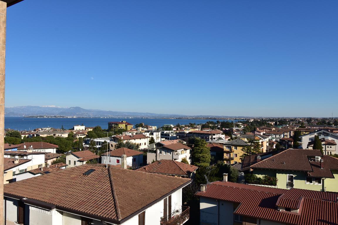Appartamento DESENZANO DEL GARDA vendita   Via Cavour Gardaffare Sirmione