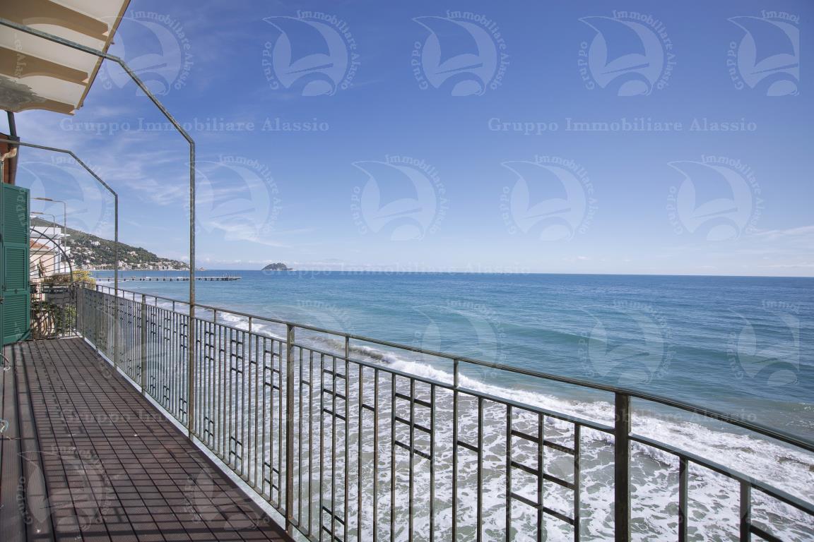 Appartamento ALASSIO vendita    Agenzia 4 Mura
