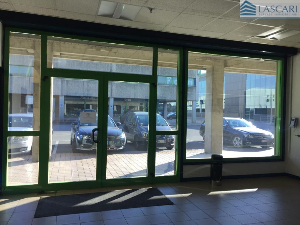 Capannone Commerciale BERGAMO affitto   Via Bellafino Lascari Servizi Immobiliari