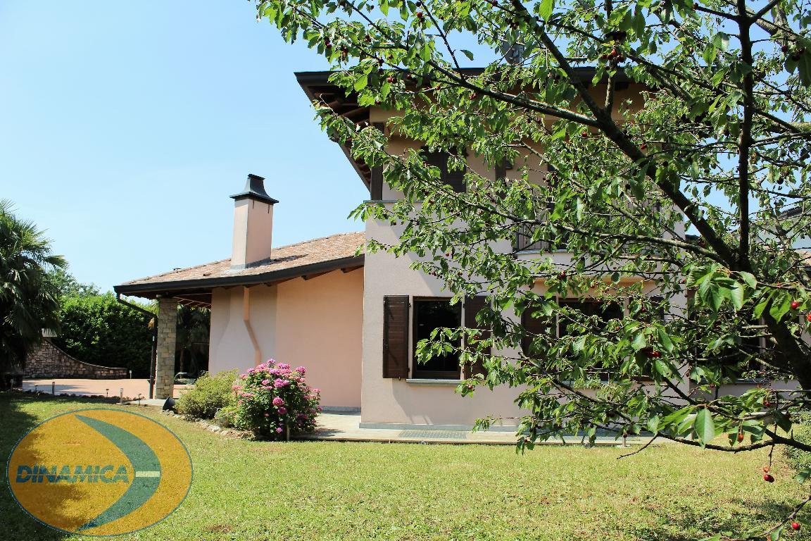 Villa LESMO vendita   Via G Ratti * DINAMICA - PELLICORO TOMMASO  - R.E.A. 300605 LC