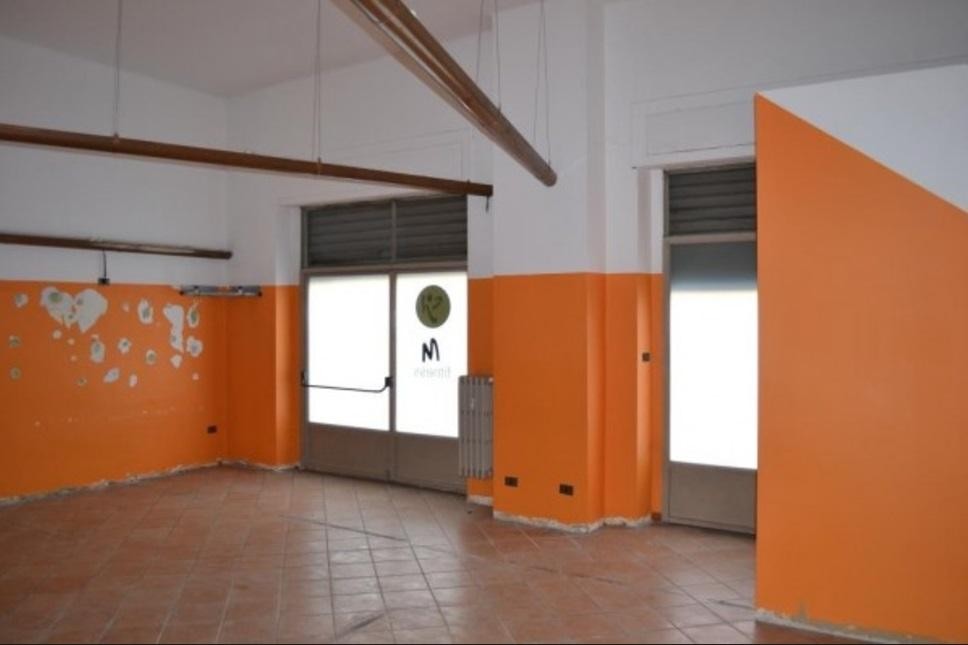Negozio - Loc.Com. ASTI affitto   Via Provenzale TUTTOCASE Agenzia Immobiliare
