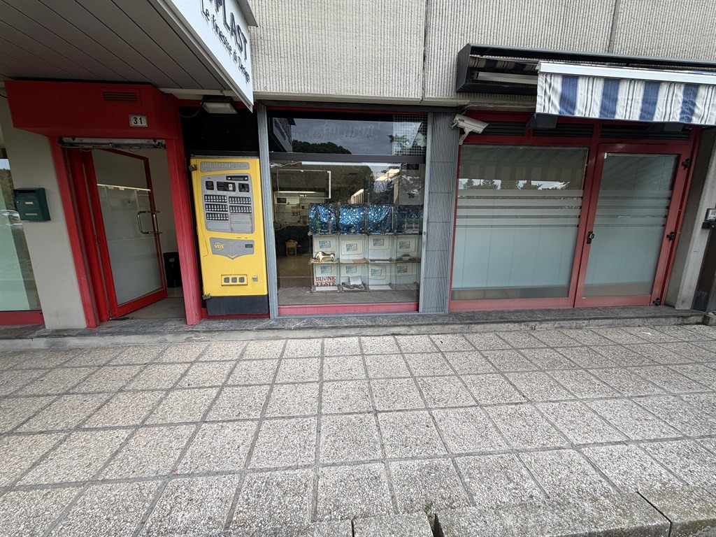 Negozio in Affitto