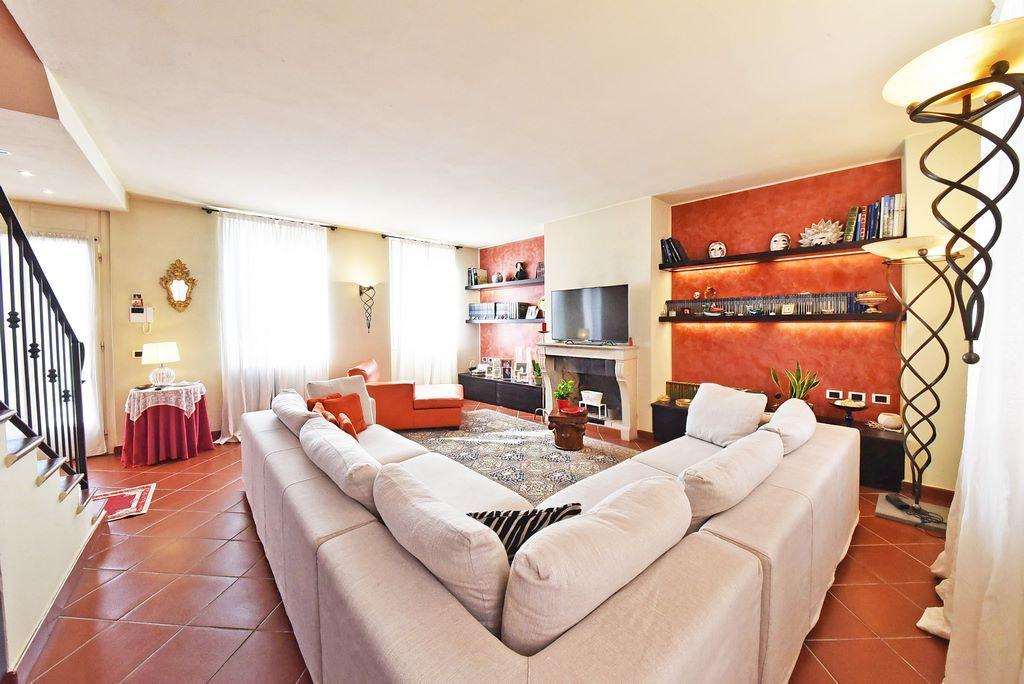 Villa BESANA IN BRIANZA vendita    DINAMICA LESMO