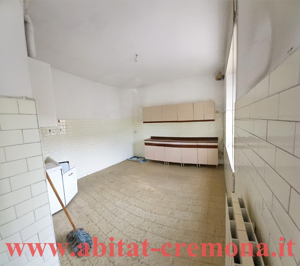 Villa Unifamiliare - Indipendente CASALBUTTANO ED UNITI vendita   via capellana ABITAT SNC DI MAZZINI LUCA E C.