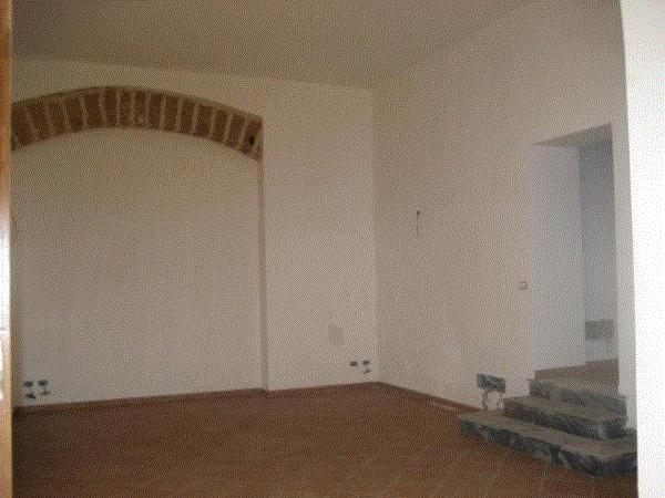 Negozio - Loc.Com. PALERMO vendita  Centro storico Via Generale Cadorna 1/3/5 PUNTO CASA VIRGA Srl