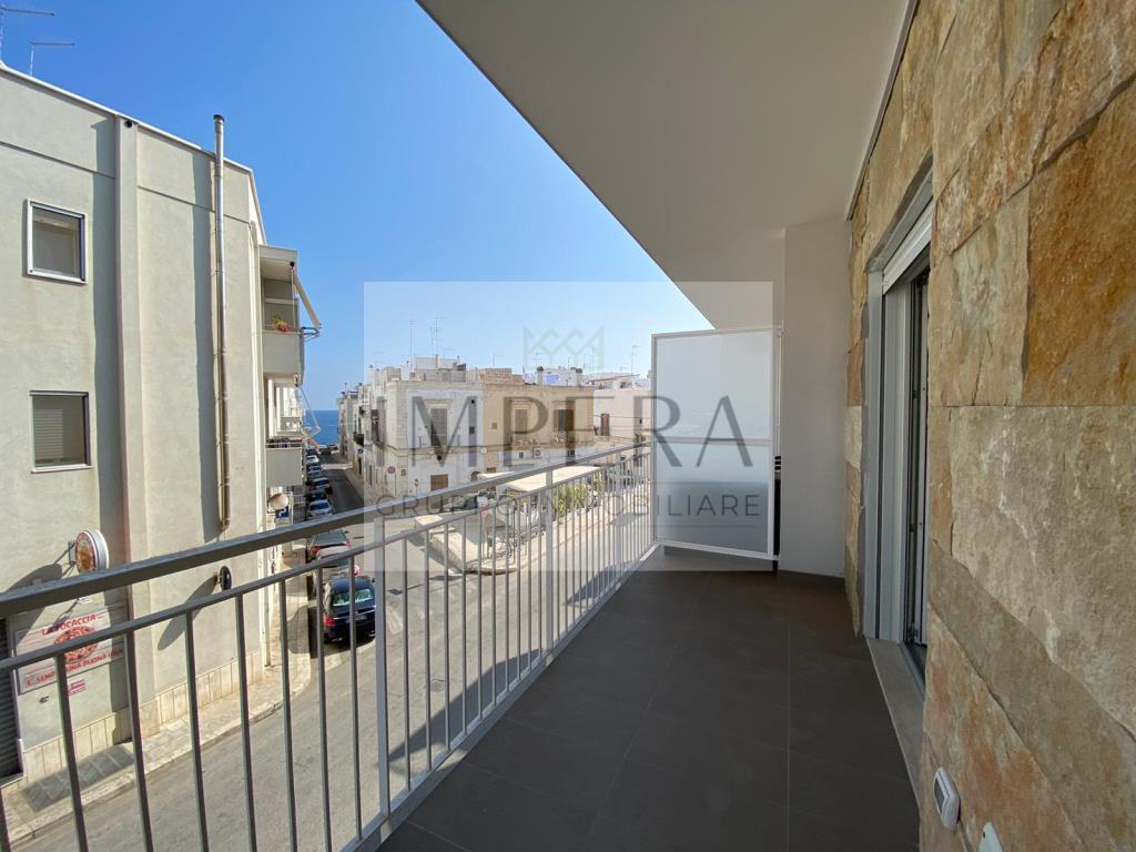 Appartamento POLIGNANO A MARE vendita   VIA PASQUALE MALLARDI PRESTIGE IMMOBILIARE SRLS