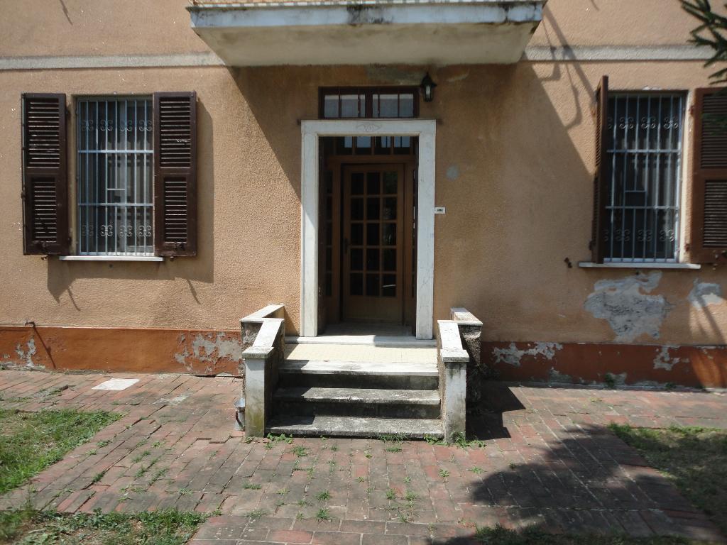 Villa Semi Indipendente SARZANA affitto    IL CENTRO IMMOBILIARE snc di Stefano Santi
