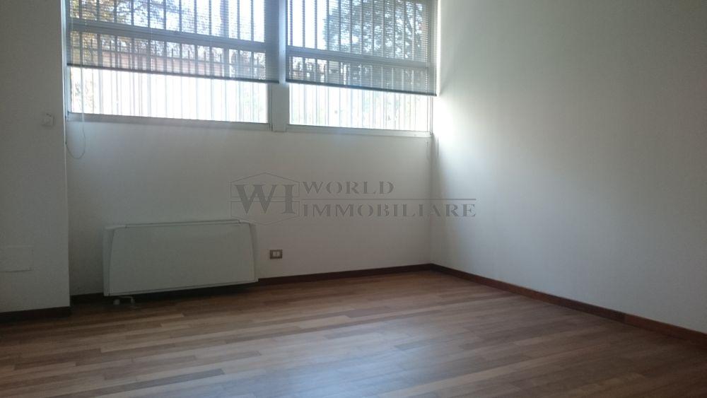 Ufficio - Loc.Com. MILANO affitto  STAZIONE GARIBALDI Viale Francesco Restelli WORLD IMMOBILIARE SRL