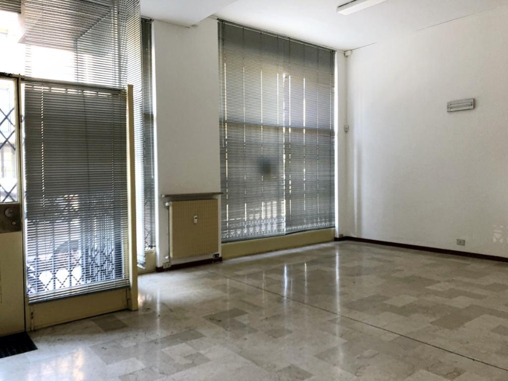 Negozio - Loc.Com. LECCO vendita   Via Papa Giovanni XXIII Lisolago Servizi Immobiliari