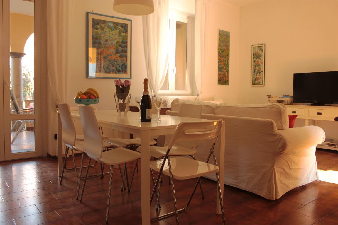 Villa MANDELLO DEL LARIO affitto   Via Lungo Lario Lisolago Servizi Immobiliari