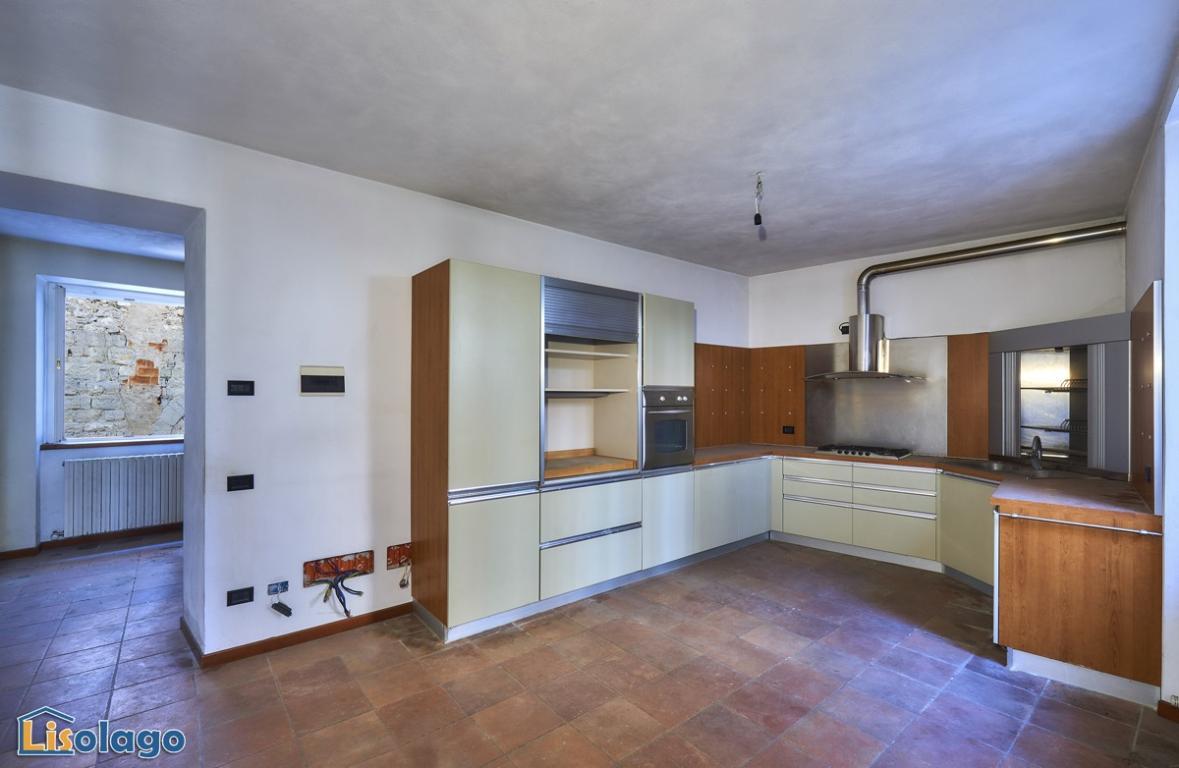 Villa Unifamiliare - Indipendente MANDELLO DEL LARIO vendita   Contrada Pretorio Lisolago Servizi Immobiliari