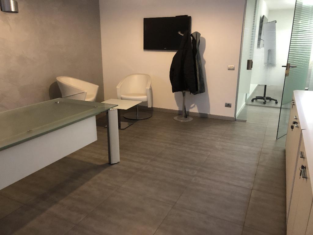 Ufficio - Loc.Com. MILANO vendita  BICOCCA piazza della Trivulziana Bassi Immobiliare