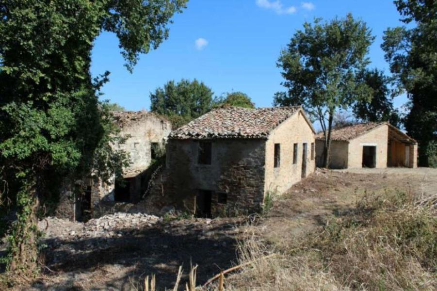  vallefoglia vendita quart:  agenzia-montecchio-casa