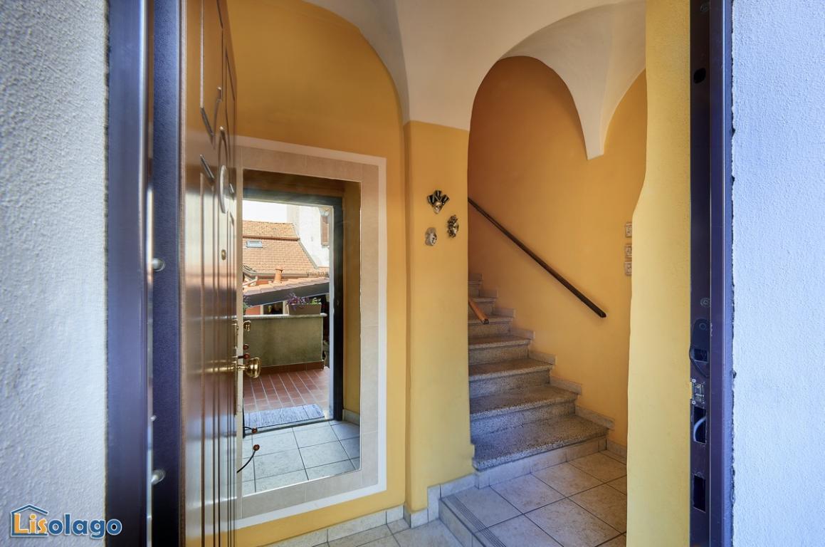 Villa Unifamiliare - Indipendente MANDELLO DEL LARIO vendita   Via Aldo Moro Lisolago Servizi Immobiliari