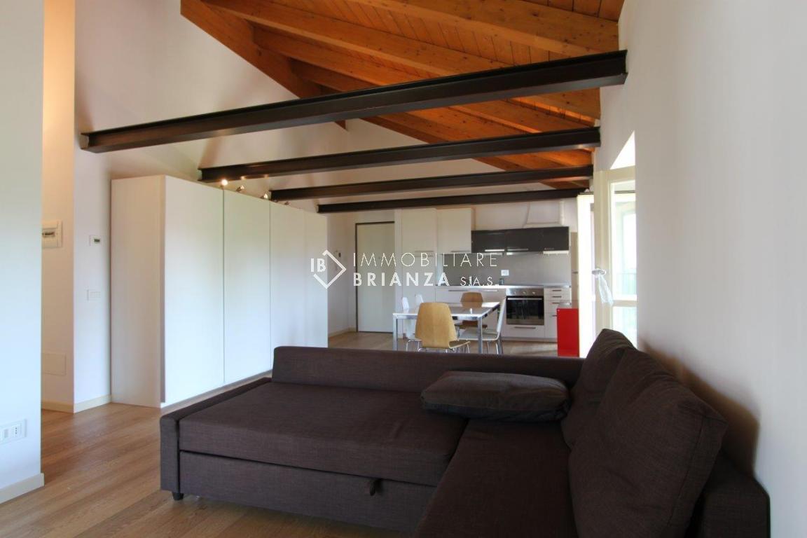Appartamento CASATENOVO vendita   Via Castelbarco Immobiliare Brianza Sas